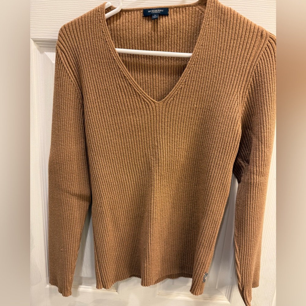 Original Burberry V neck ribbed sweater - Picture 1 of 9